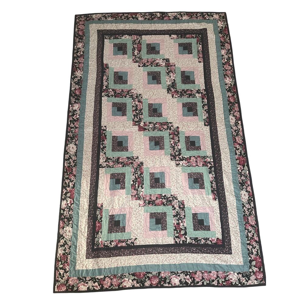 Handmade Log Cabin Patchwork Quilt – Pastel & Floral – Free‑Motion Quilted